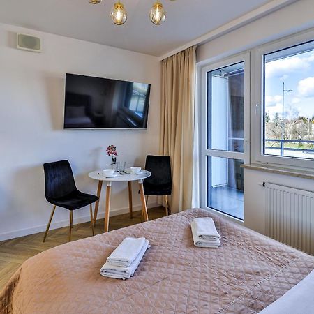 Pileckiego 59 Free Parking By Perfect Apart Warsaw Luaran gambar
